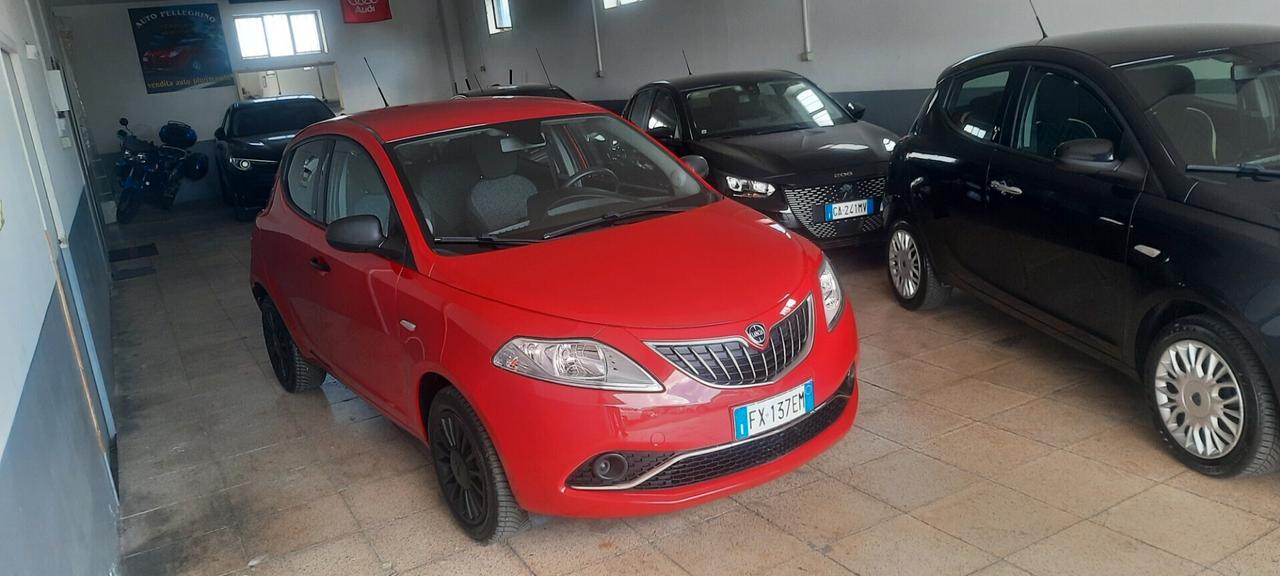 Lancia Ypsilon 1.2 69 CV 5 porte S&S Gold anno 2019