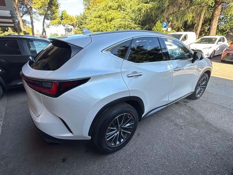 Lexus NX Hybrid Premium 4WD MY22