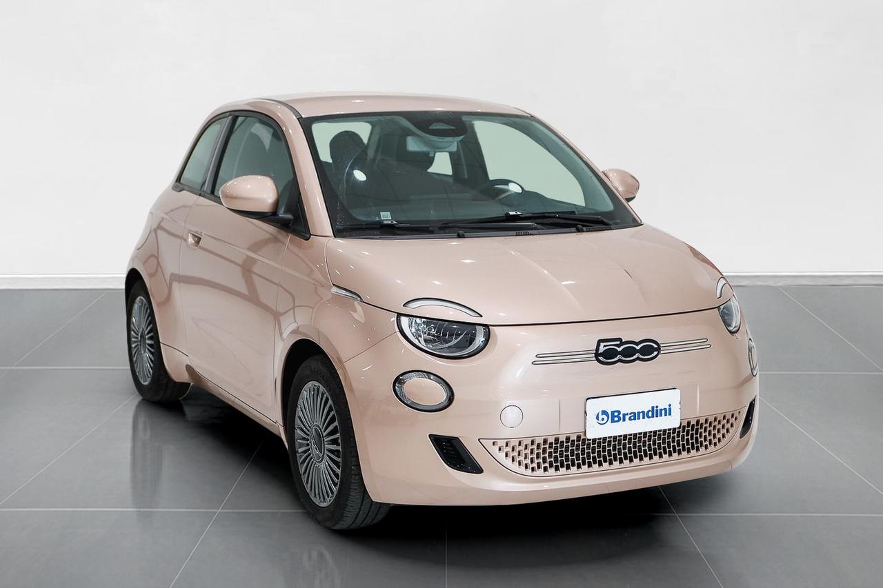 FIAT 500e La Prima