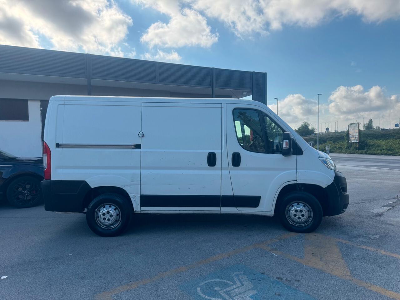 Citroen Jumper 2.0BlueHDi 130 Passo medio con porta laterale