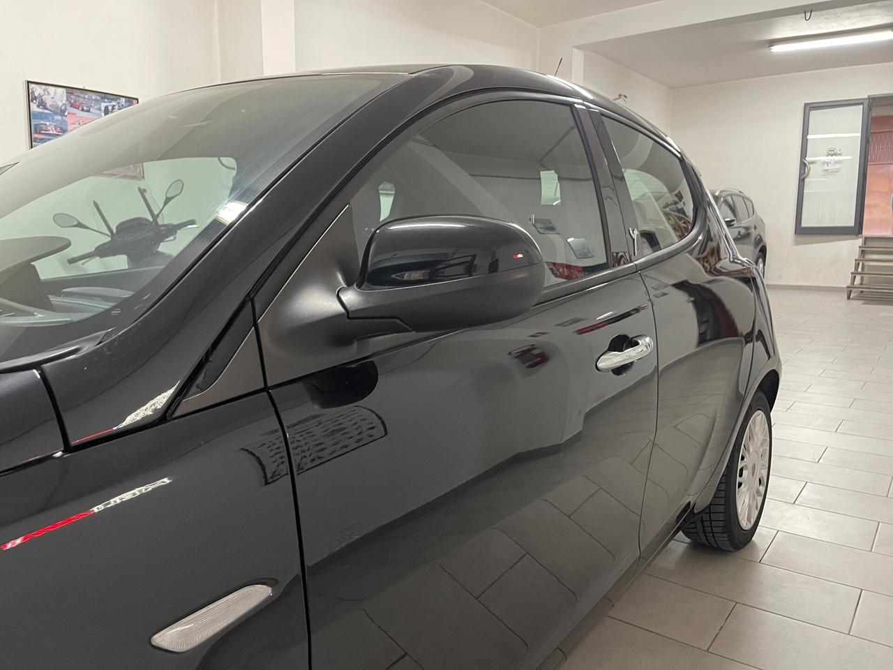Lancia Ypsilon 1.2 Benzina 69 CV Platinum