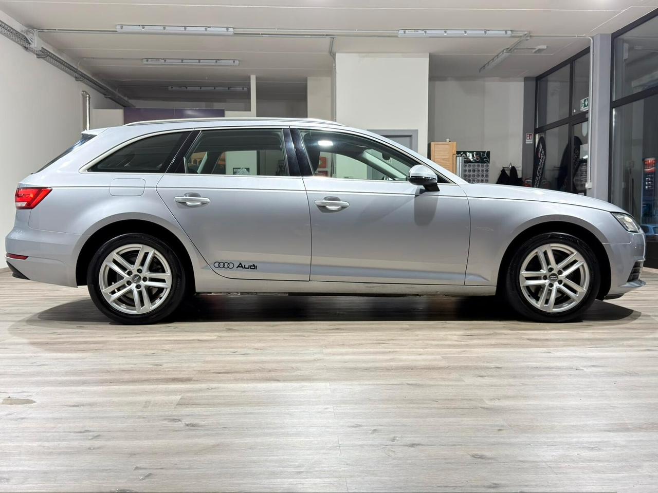 AUDI A4 AVANT 2.0TDI 150cv MANUALE 2016 GANCIO