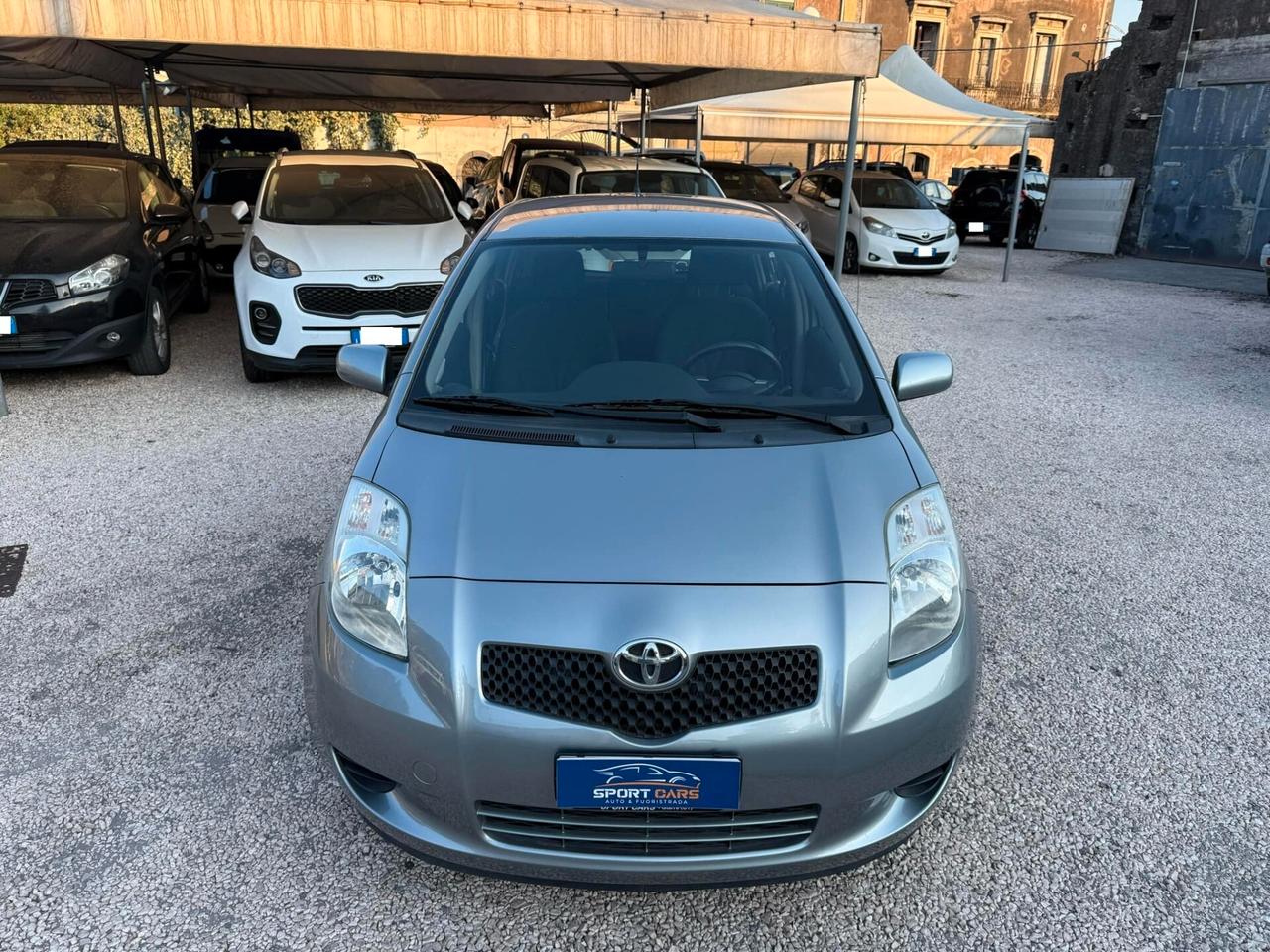 Toyota Yaris 1.0 5 porte Sol