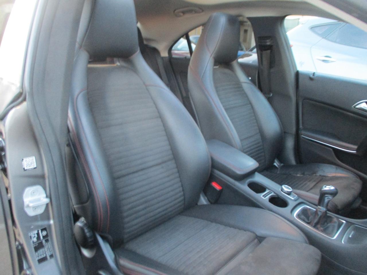 Mercedes-benz CLA 200 d FULL (TETTO APRIBILE) 2017