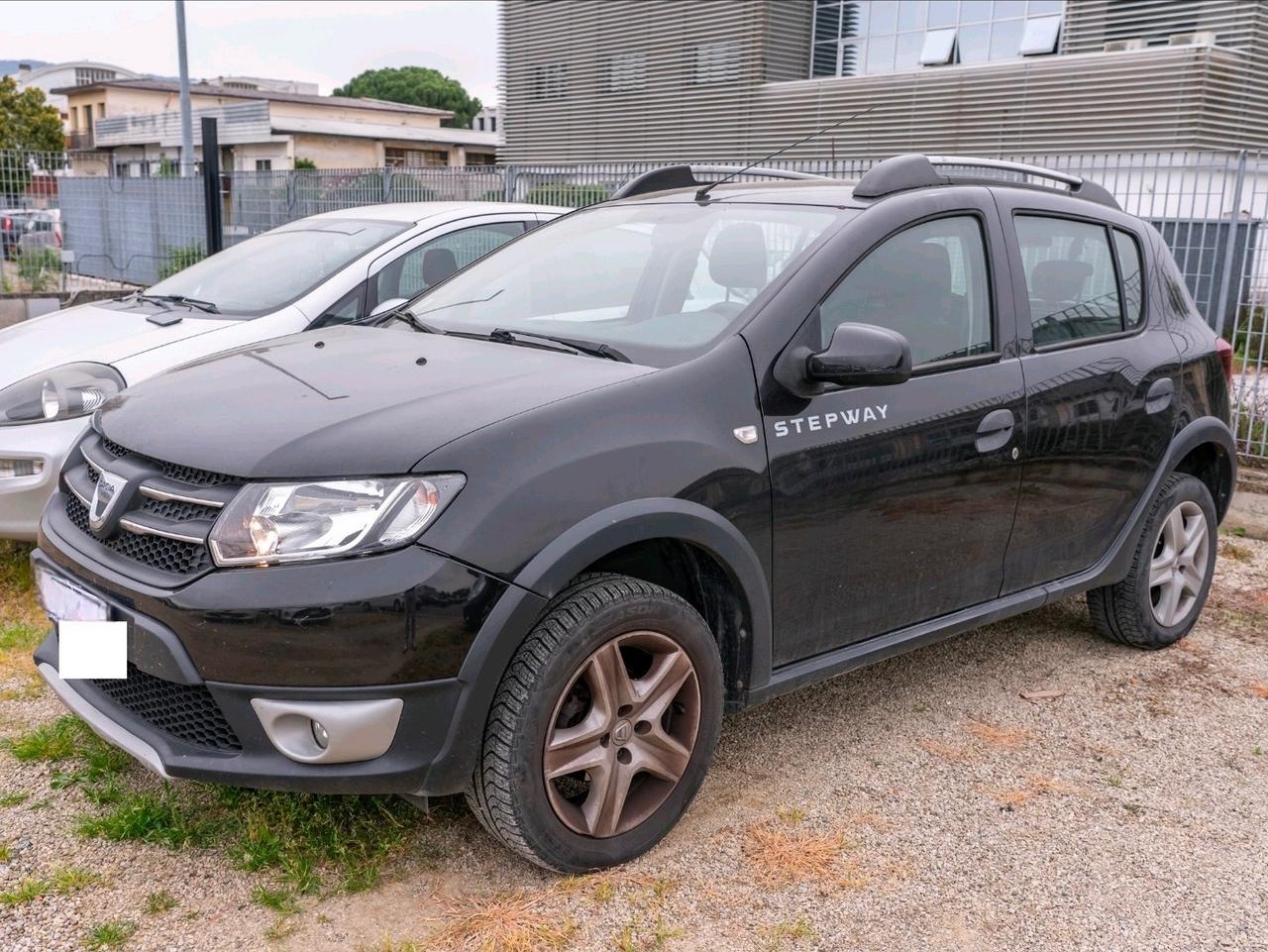 Dacia Sandero Stepway 90CV NEOPATENTATI - BENZINA