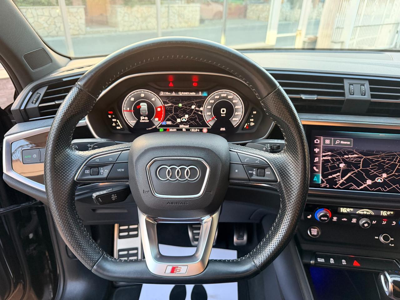 Audi Q3 SPB 35 TDI S tronic 2XS Line- Total Black
