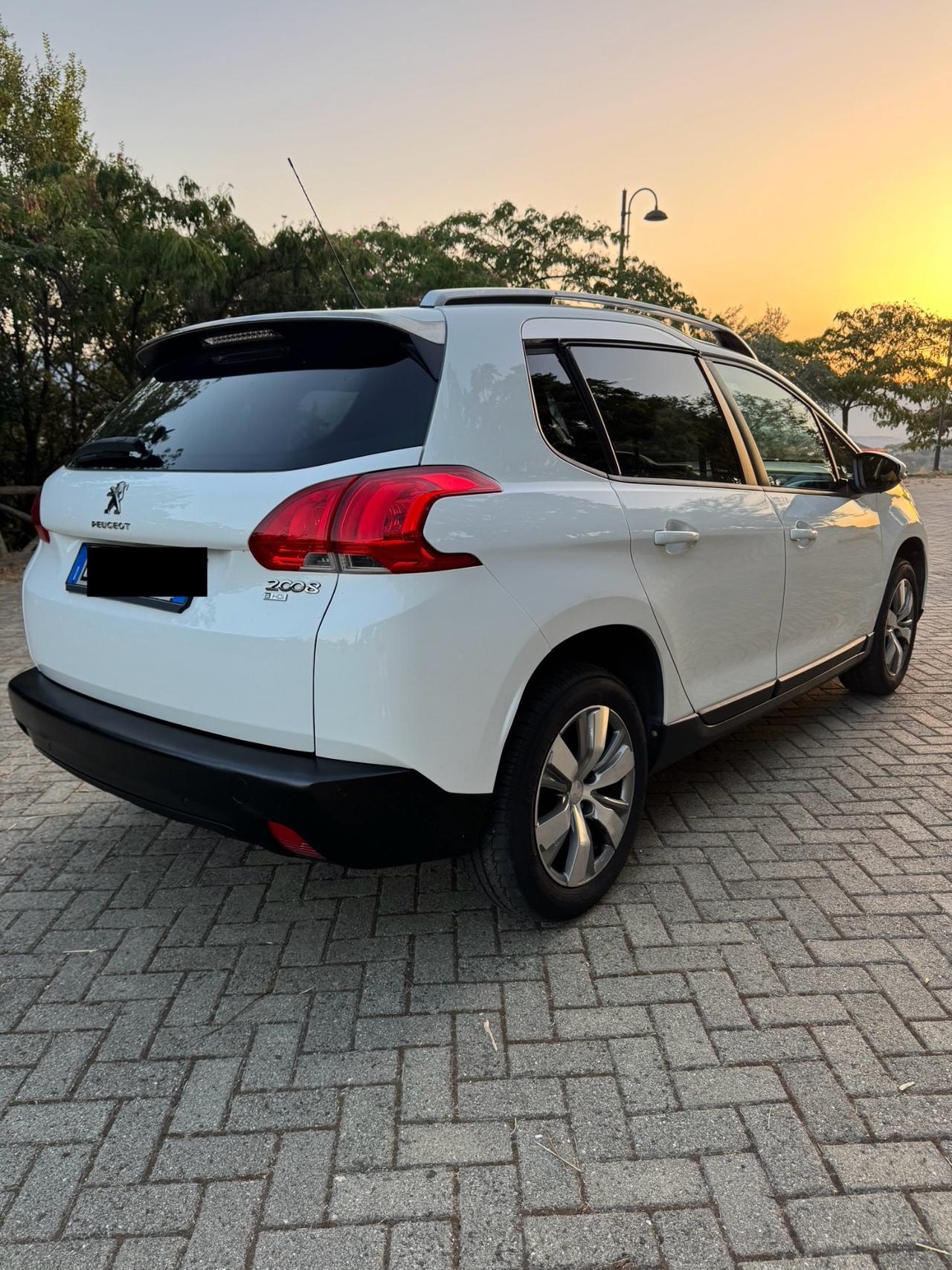 Peugeot 2008 1.6 e-HDi 92Cv Urban Cross 2014