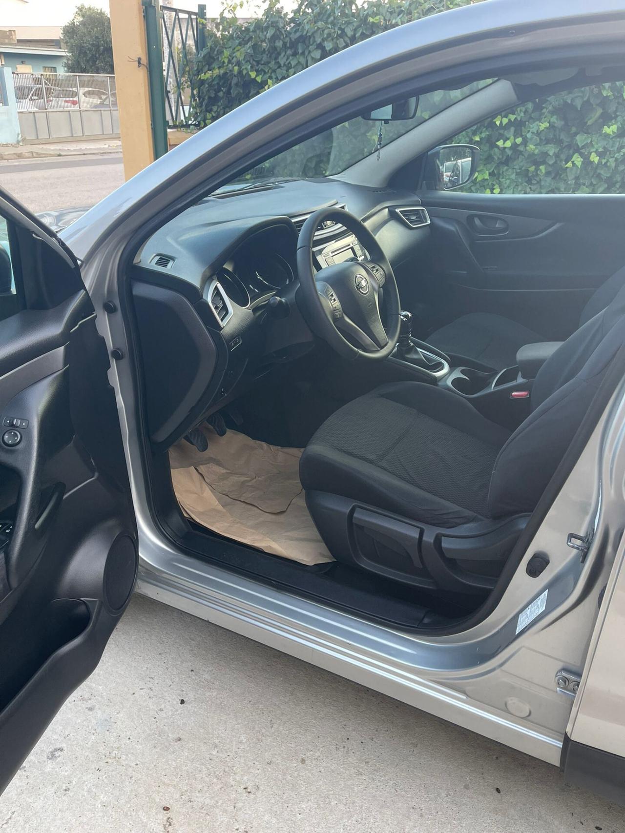 Nissan Qashqai 1.5 dCi Visia