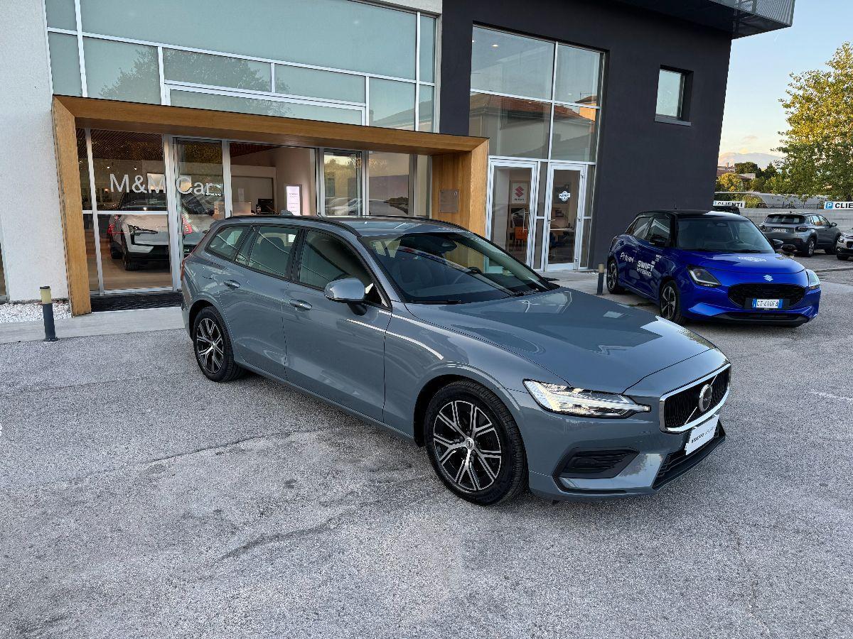 VOLVO - V60 - B4aut. Essential