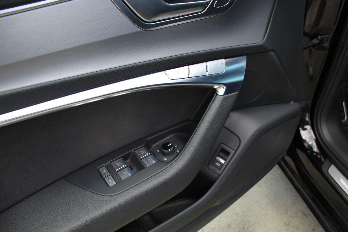 AUDI - A6 Avant - A6 Av 40 2.0 TDI qu ultra S tr Bus. Des.
