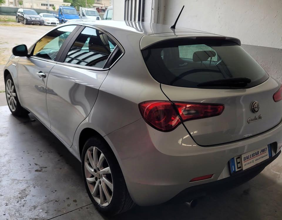 Alfa Romeo Giulietta 1.4 Turbo MultiAir Distinctiv