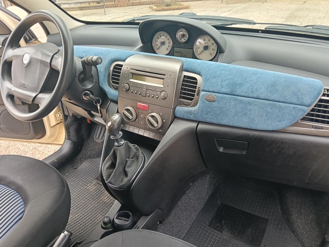 Lancia Ypsilon 1.2 16V Argento solo 89000 km