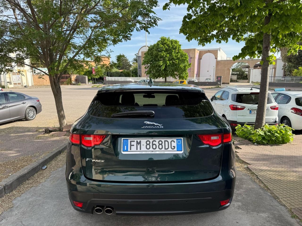 Jaguar F-Pace 2.0 R-Sport AWD 180 HP