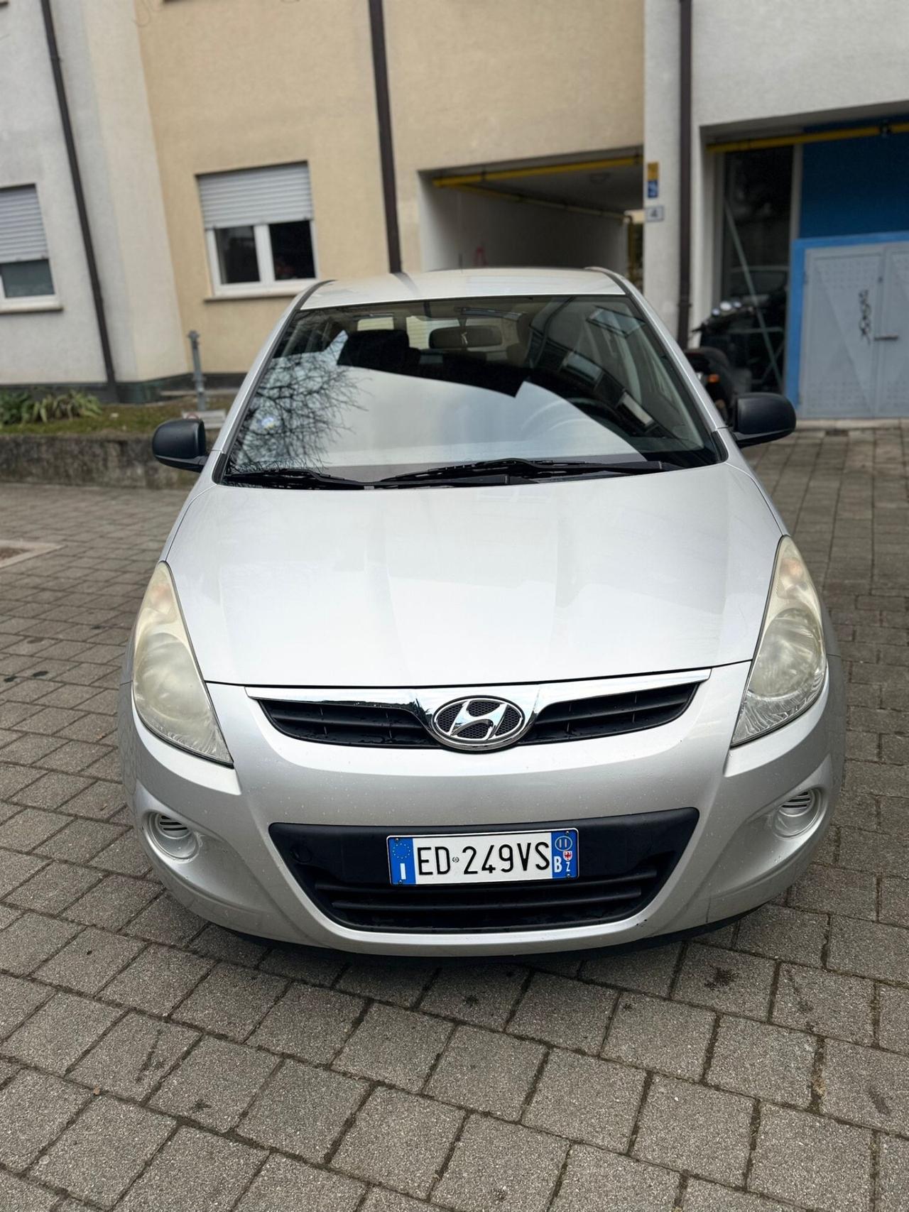 Hyundai i20 1.2 5p. Comfort SI NEOPATENTATI