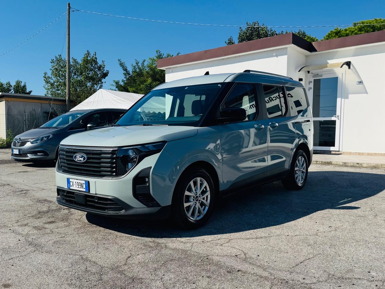 Ford Tourneo Courier 1.0 EcoBoost Active
