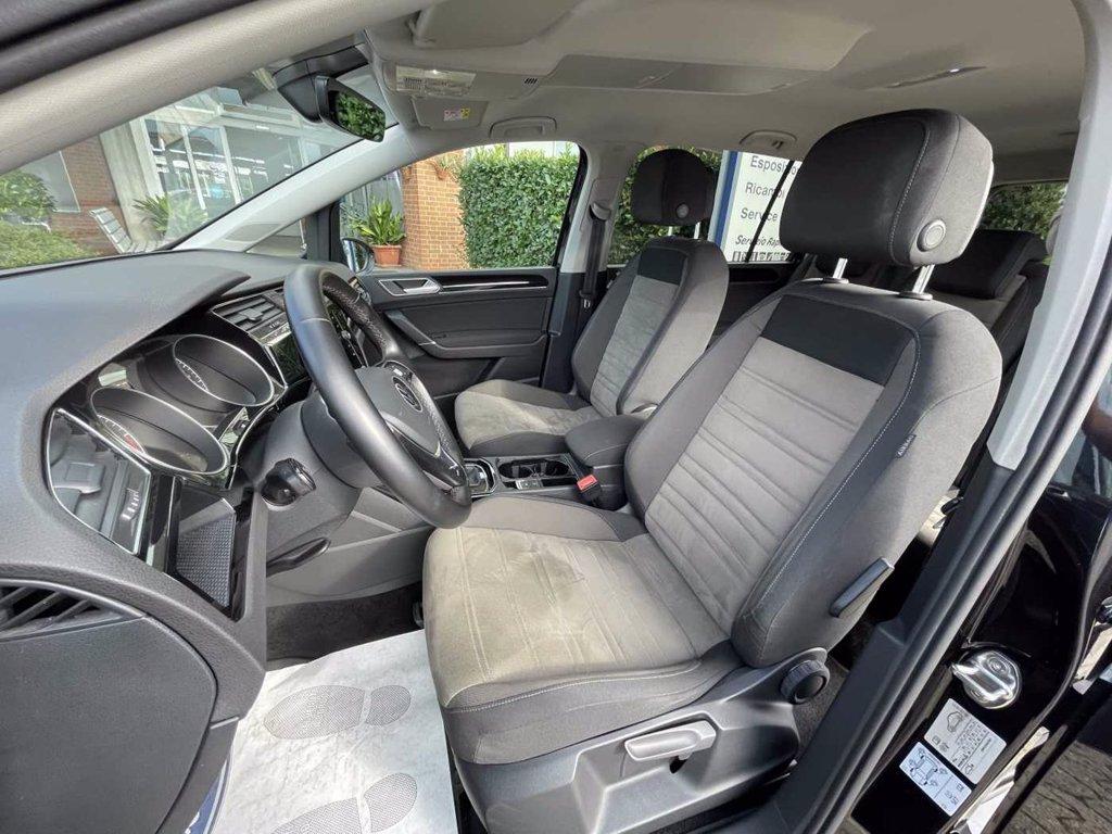 VOLKSWAGEN Touran 2.0 TDI 150 CV SCR DSG Executive BlueMotion Tech. del 2021