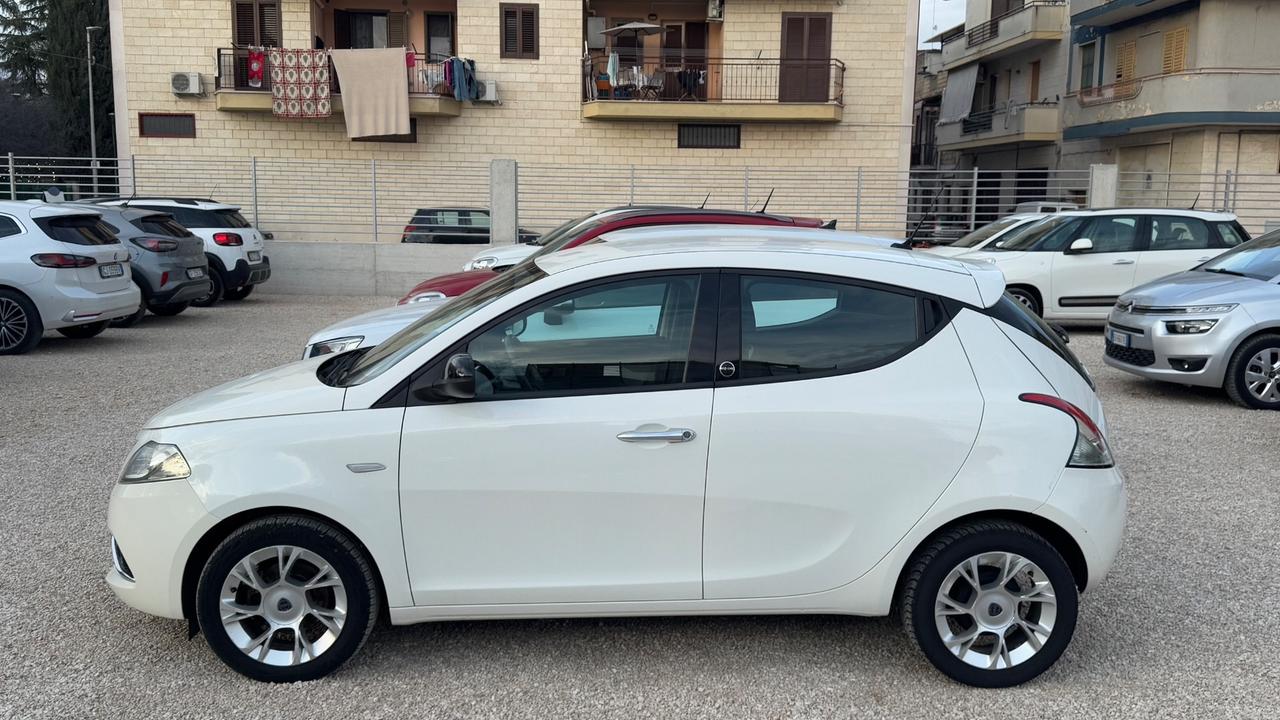 Lancia Ypsilon 1.2 69 CV 5 porte GPL Ecochic Gold