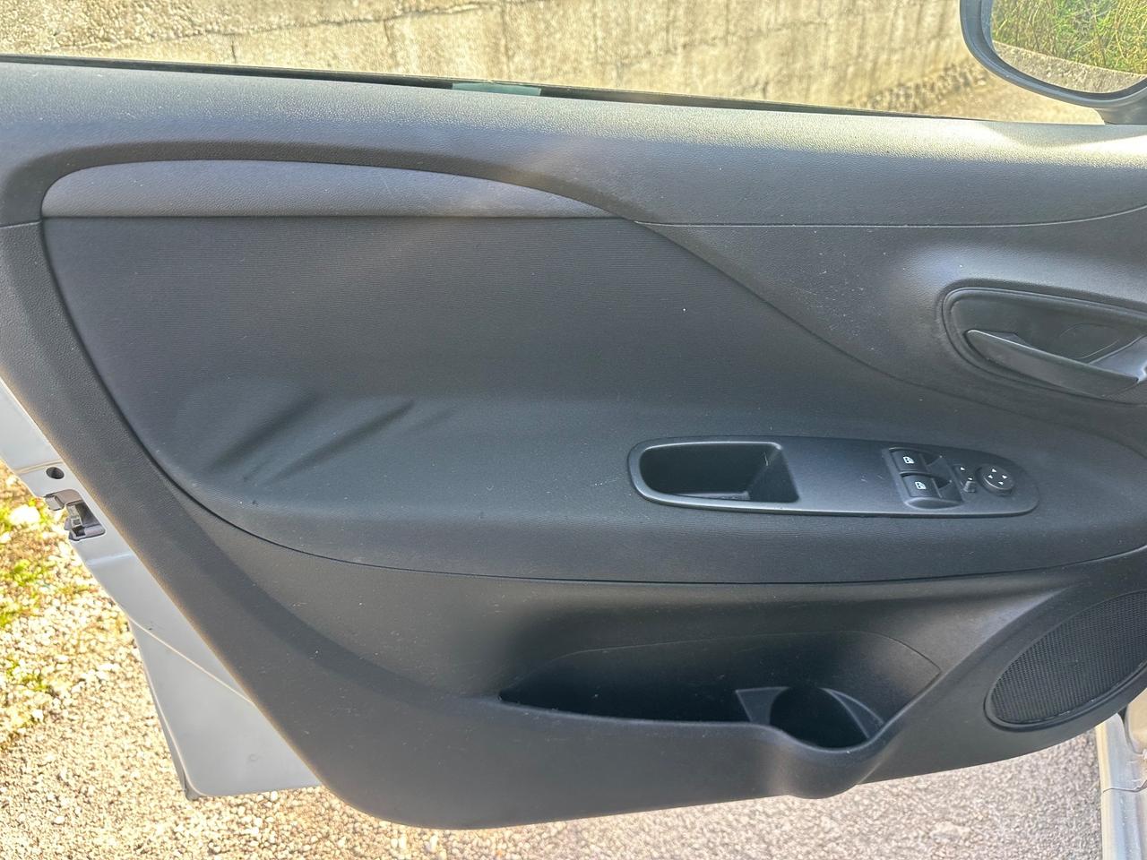 Fiat Punto 1.3 MJT II S&S 95 CV 5 porte Street