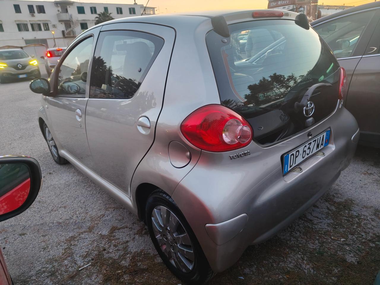 Toyota Aygo 1.0 12V VVT-i 5 porte Griffe