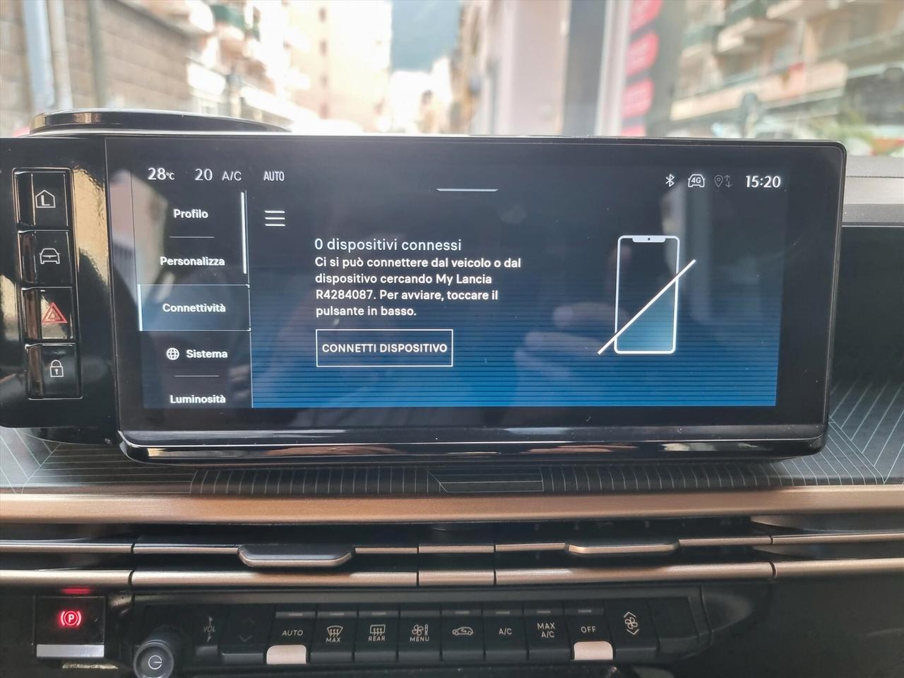 Lancia Ypsilon Hybrid e-DCT Edizione Cassina