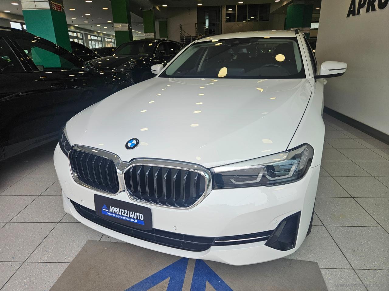 BMW 520d 48V Touring Business