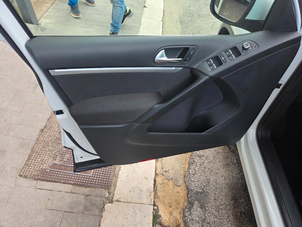 VW TIGUAN 2.0 TDI ANNO 2015 NAVI PARK ASSIST KMCERTIF