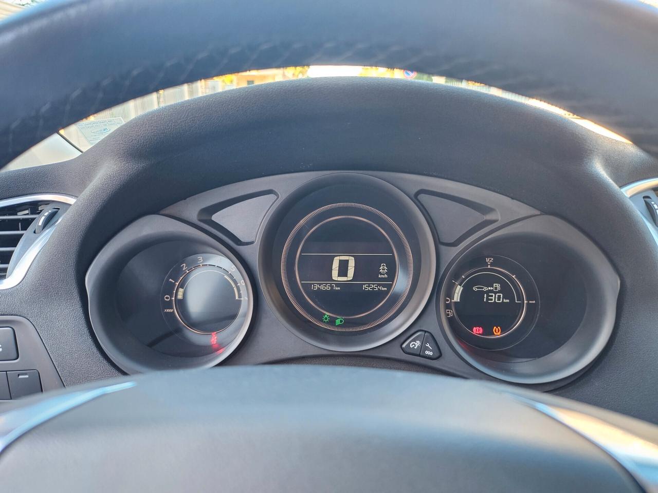 Citroen C4 Berlina 5pt. 1.6 BlueHdi 100cv Fell my 18