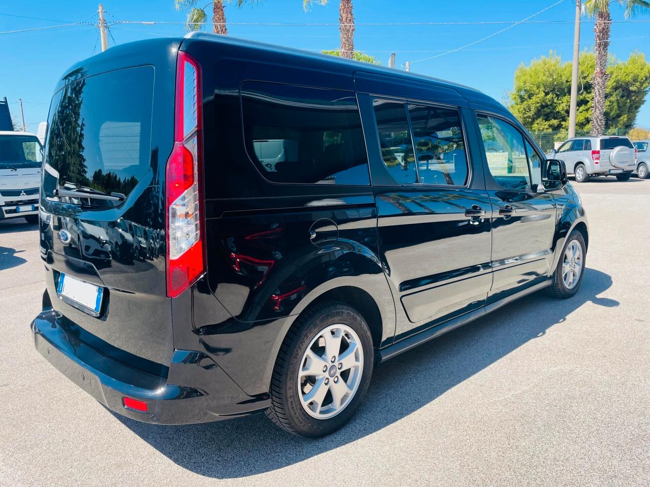 Ford Tourneo Connect7 1.5 TDCi 120 CV Titanium