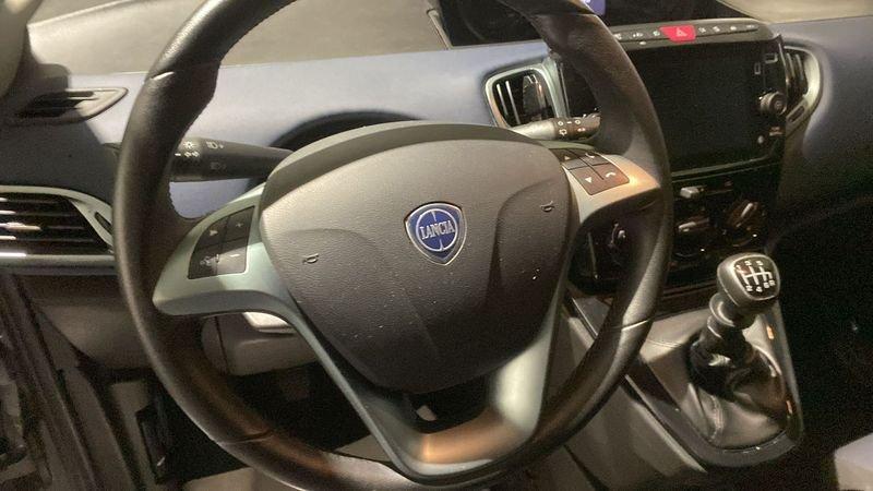 Lancia Ypsilon Ypsilon 1.0 FireFly 5 porte S&S Hybrid Platino