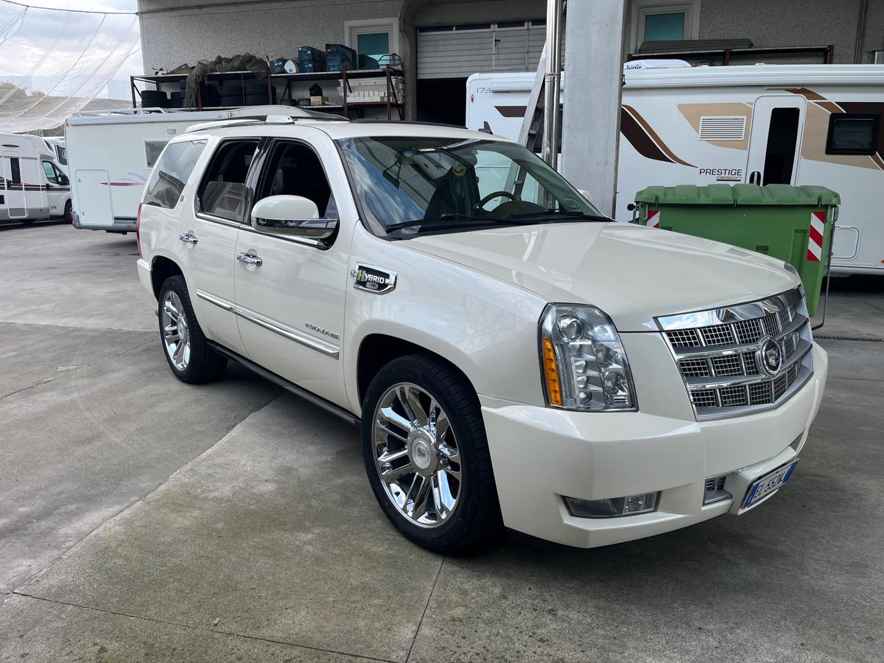 Cadillac Escalade 6.0 V8 aut. Platinum Edition Hybrid