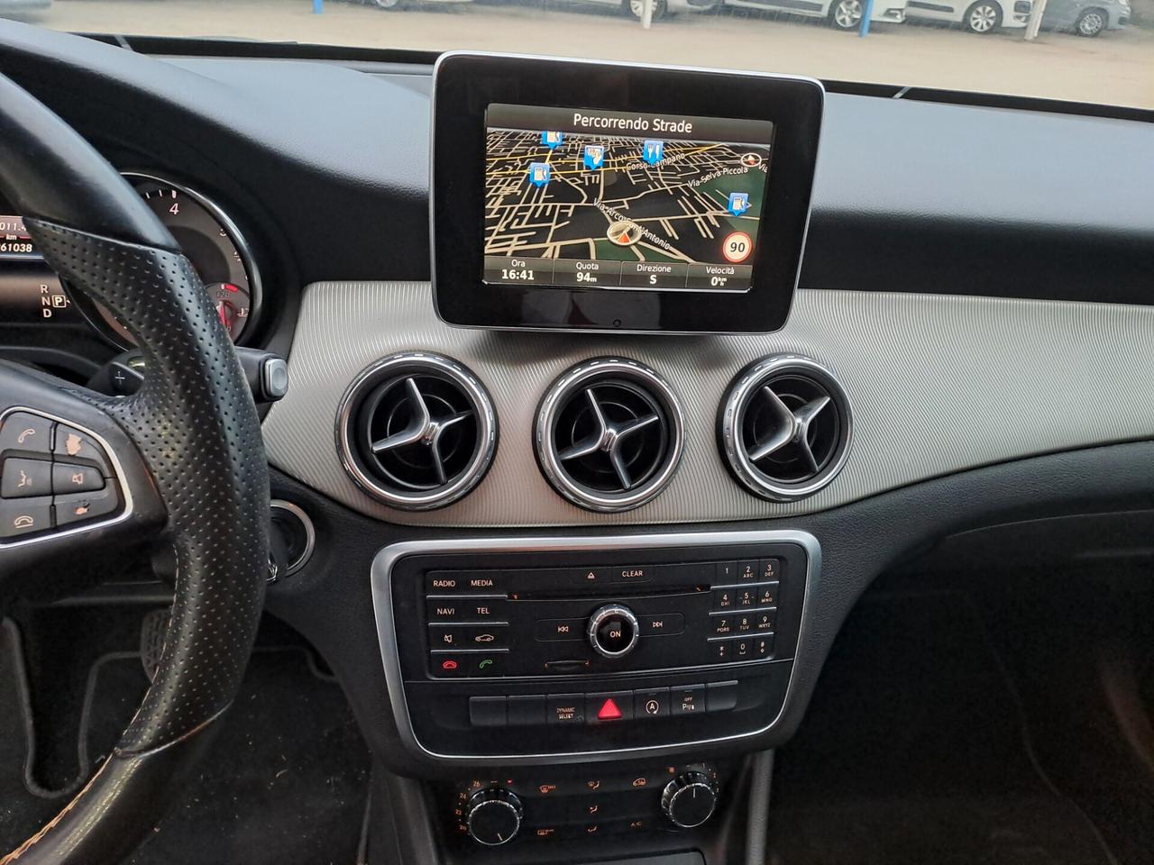 Mercedes-benz GLA 180 d Automatic Sport