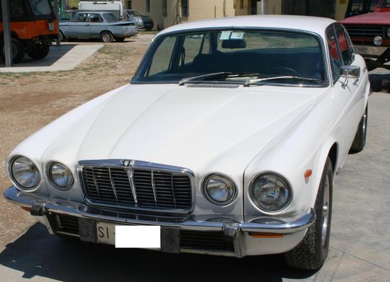 JAGUAR XJ6