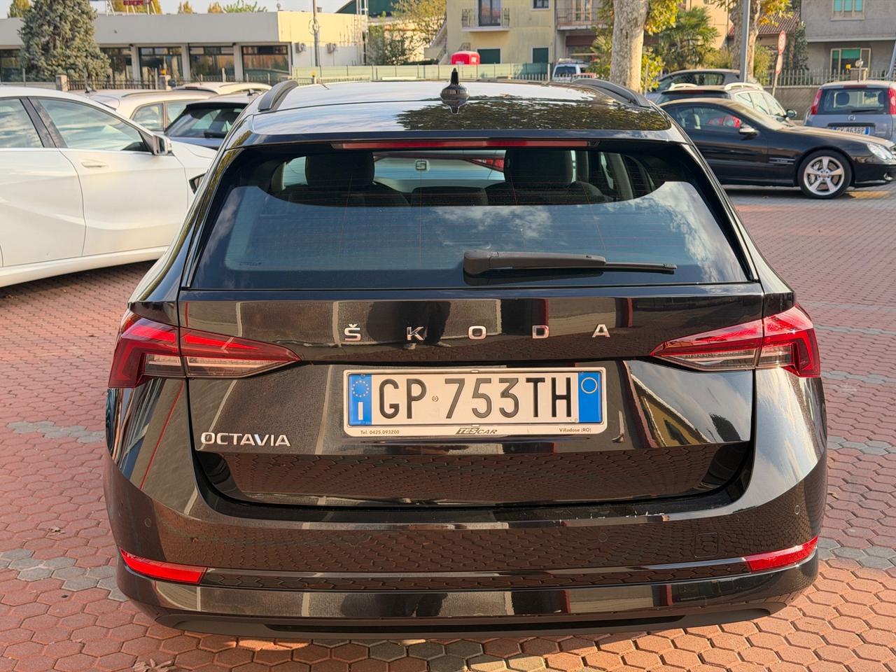 Skoda Octavia 2.0 TDI EVO SCR DSG Wagon Style