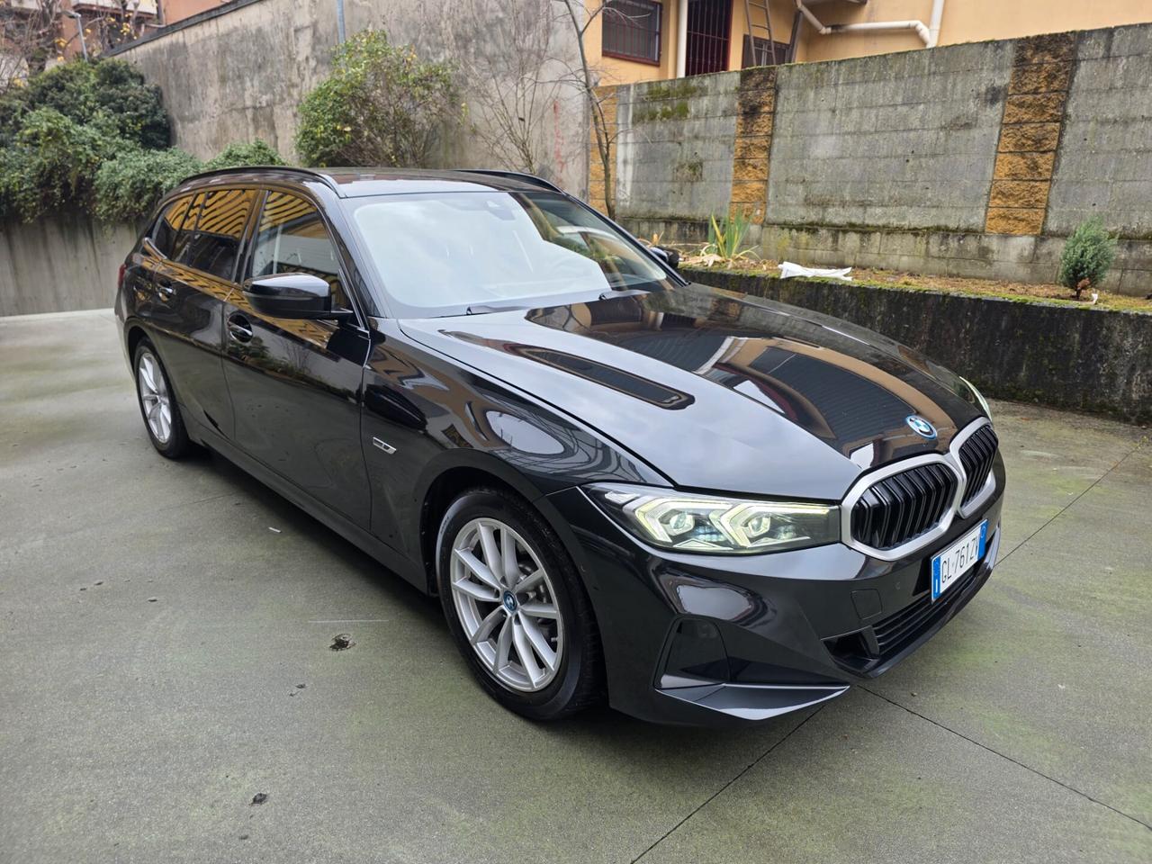 Bmw 320 330e xDrive Touring
