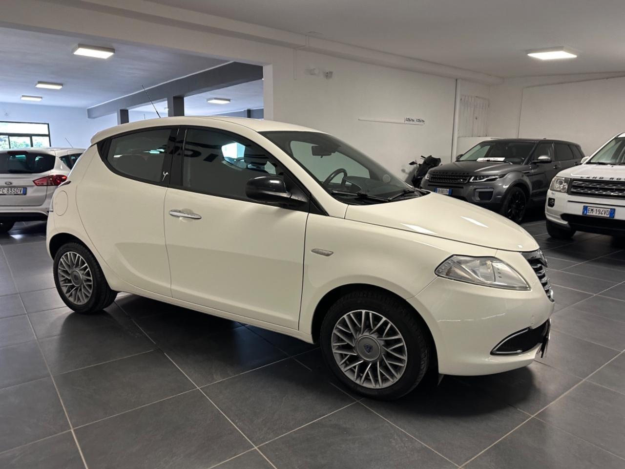 LANCIA YPSILON 0.9 NEOPATENTATI 86CV AUTOMATICA UNIPRO