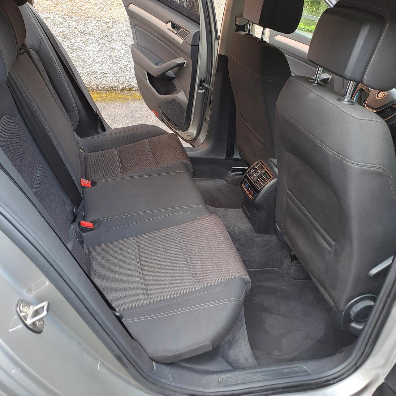 VW PASSAT 2.0TDI UNICO PROPRIETARIO - TENUTA BENE