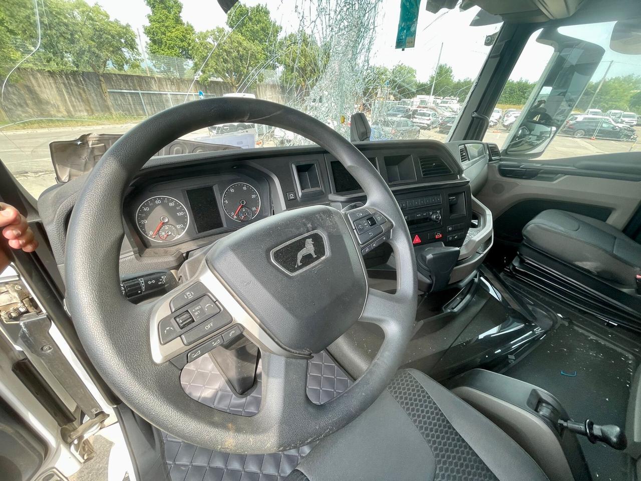MAN TGX 18-480 EURO 6 *** VEICOLO SINISTRATO ***