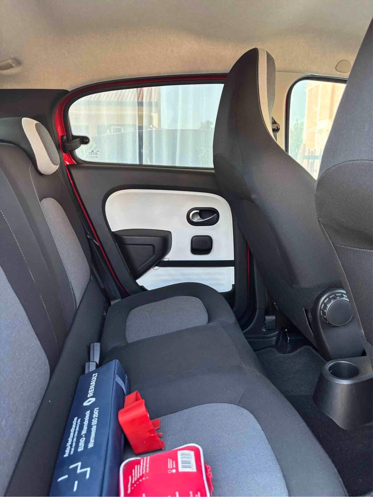 Renault Twingo TCe 90 CV EDC Lovely