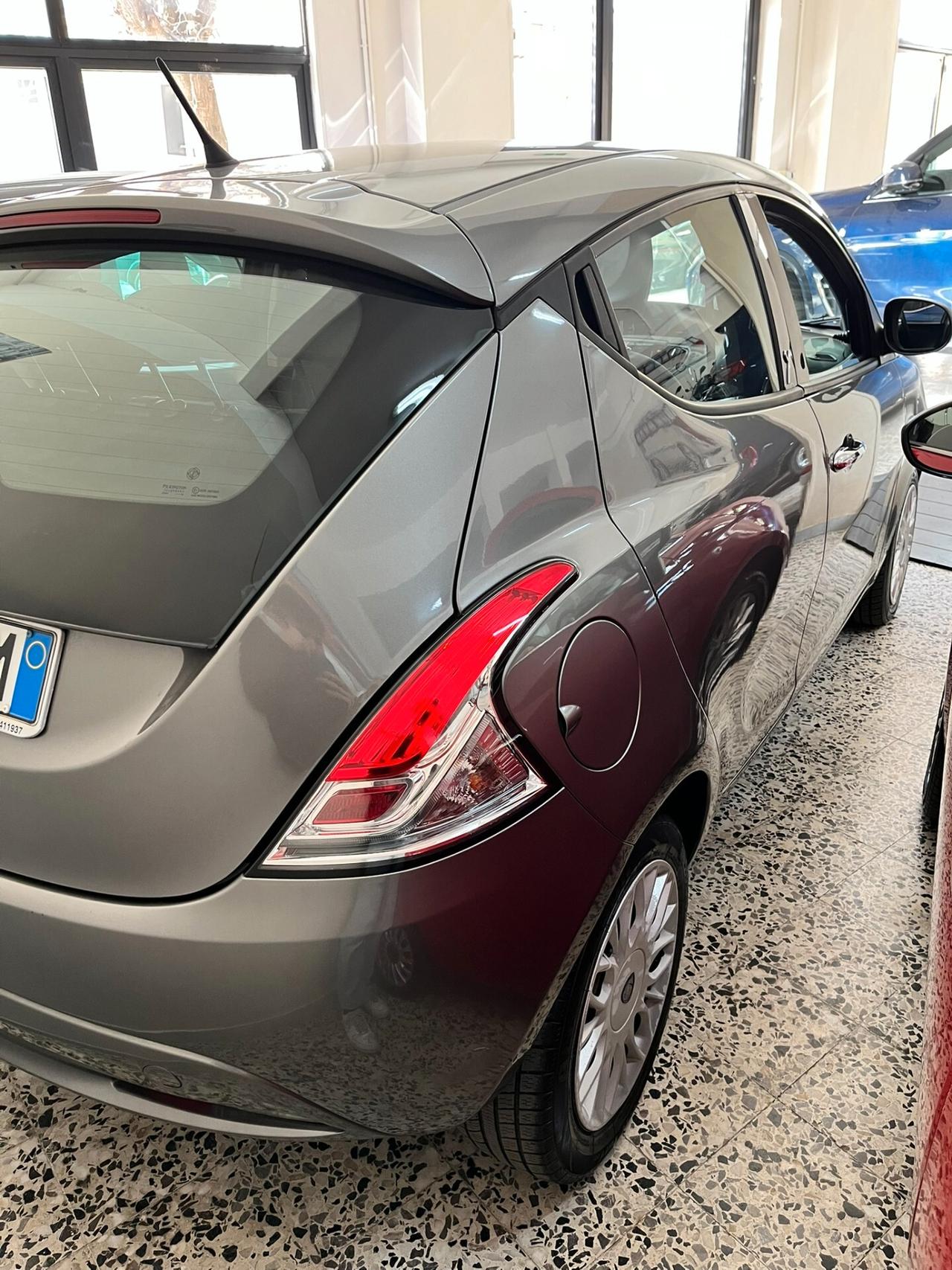 Lancia Ypsilon 1.3 MJT 16V 95 CV 5 porte S&S Gold