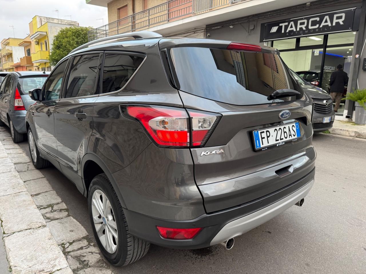 Ford Kuga 1.5 TDCI 120 CV S&S 2WD Powershift Titanium