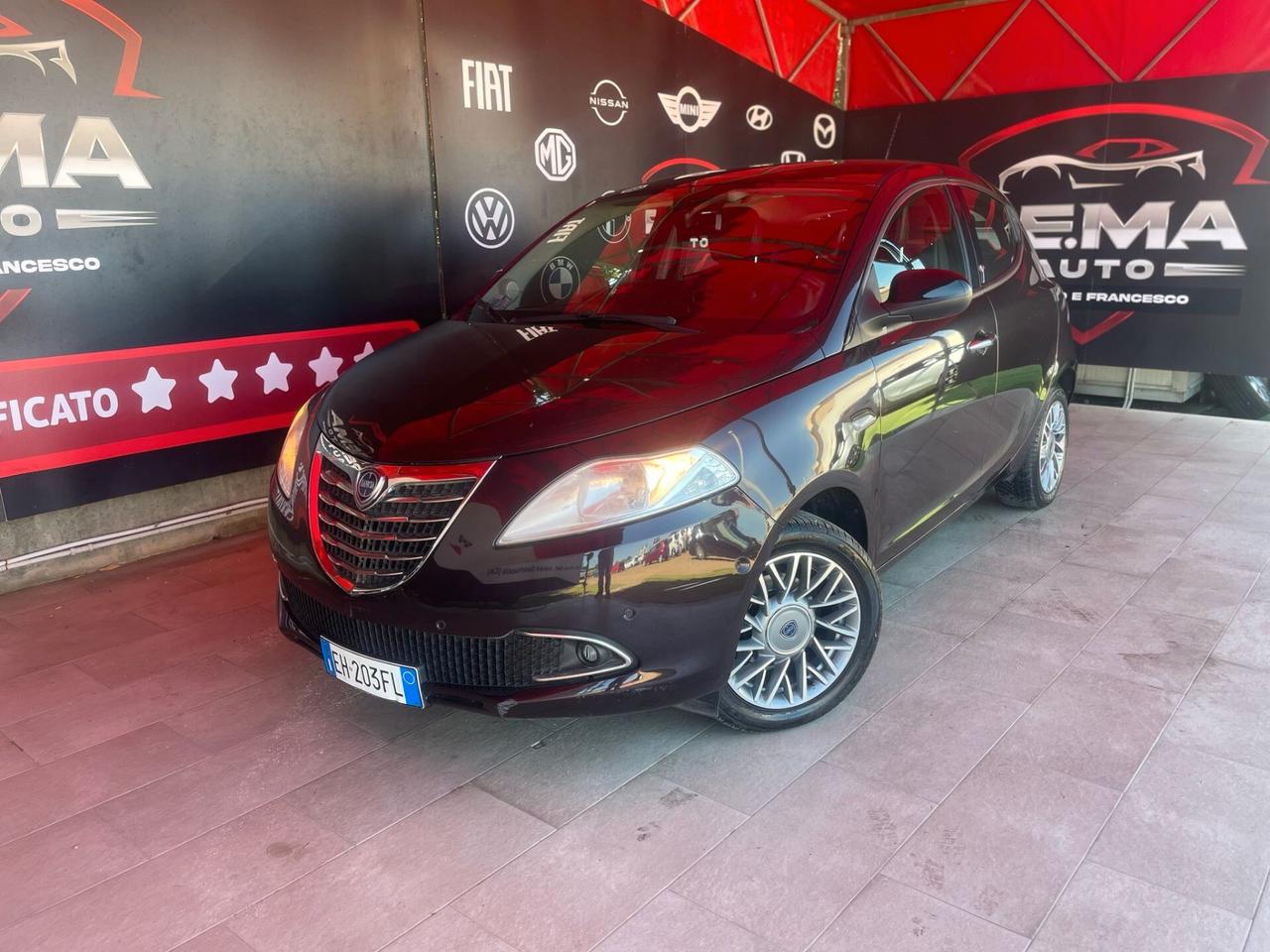 Lancia Ypsilon 1.2 69 CV 5 porte S&S Gold