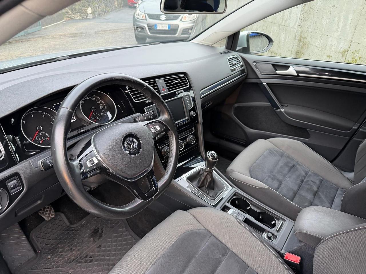 Volkswagen Golf Variant 2.0 TDI DSG Highline BlueMotion Technology