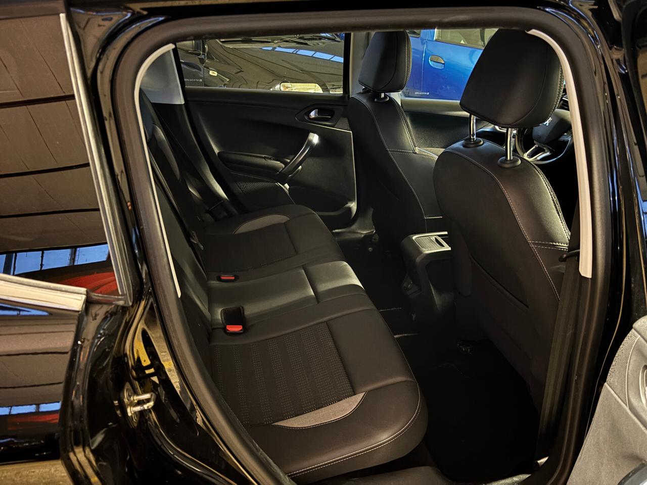 Peugeot 2008 1.2 PureTech Turbo 110CV S&S Allure