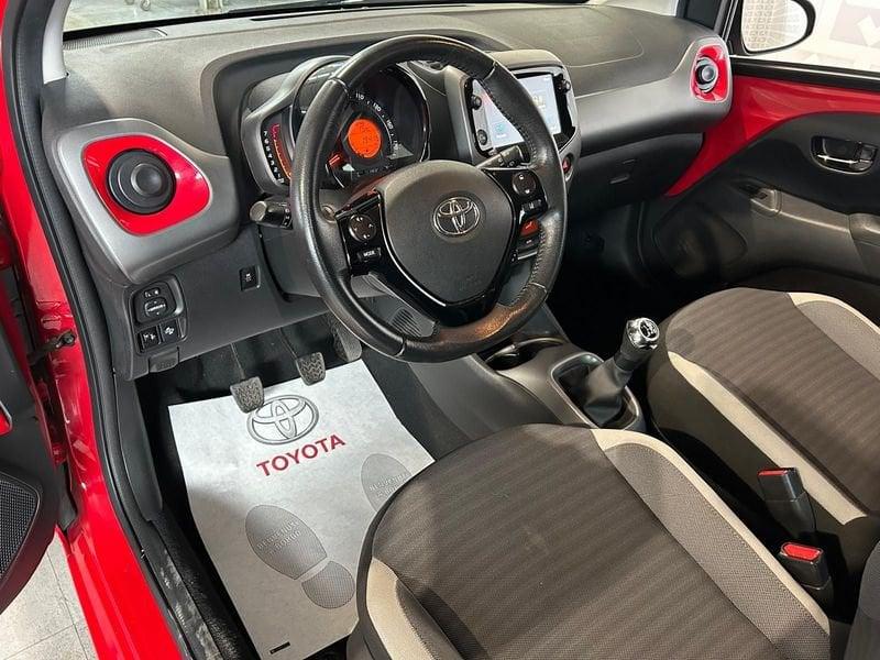 Toyota Aygo Connect 1.0 VVT-i 72 CV 5 porte x-play