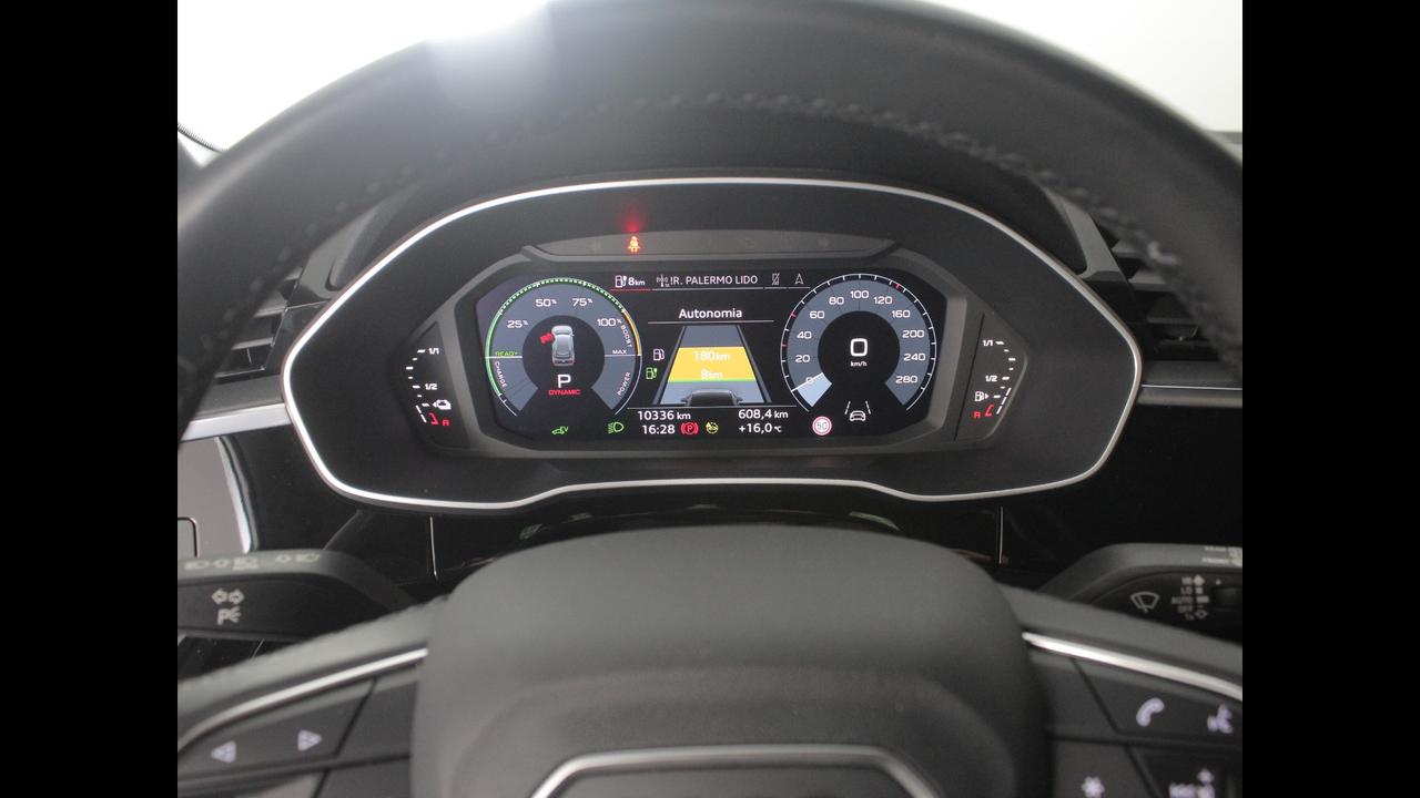Audi Q3 45 TFSI E S TRONIC