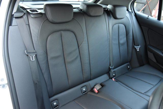 BMW 116 d 5p. Business Advantage *NAVIGATORE, PELLE, LED*