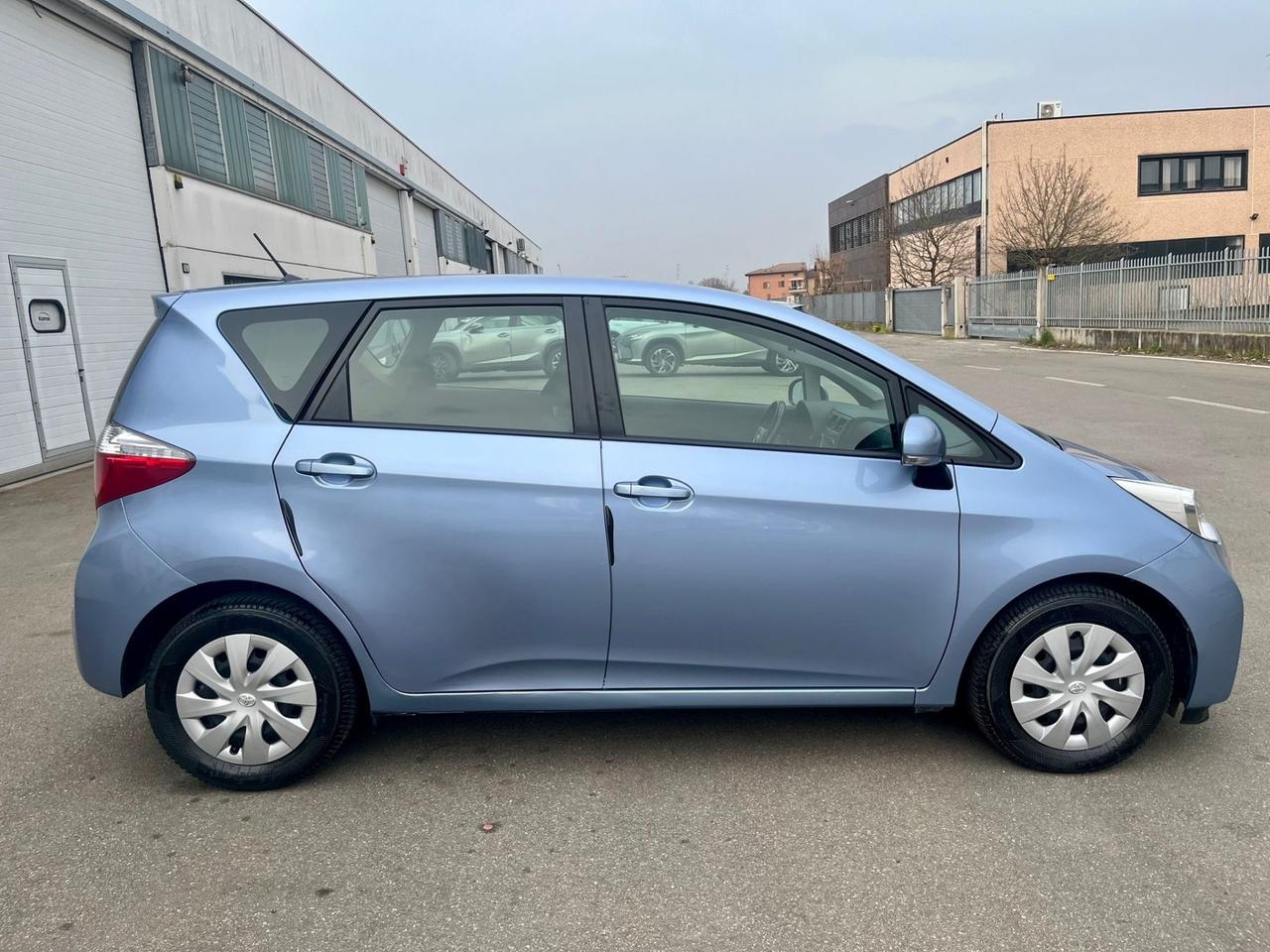 Toyota Verso-S 1.4D 2012 96.000km cambio automatico