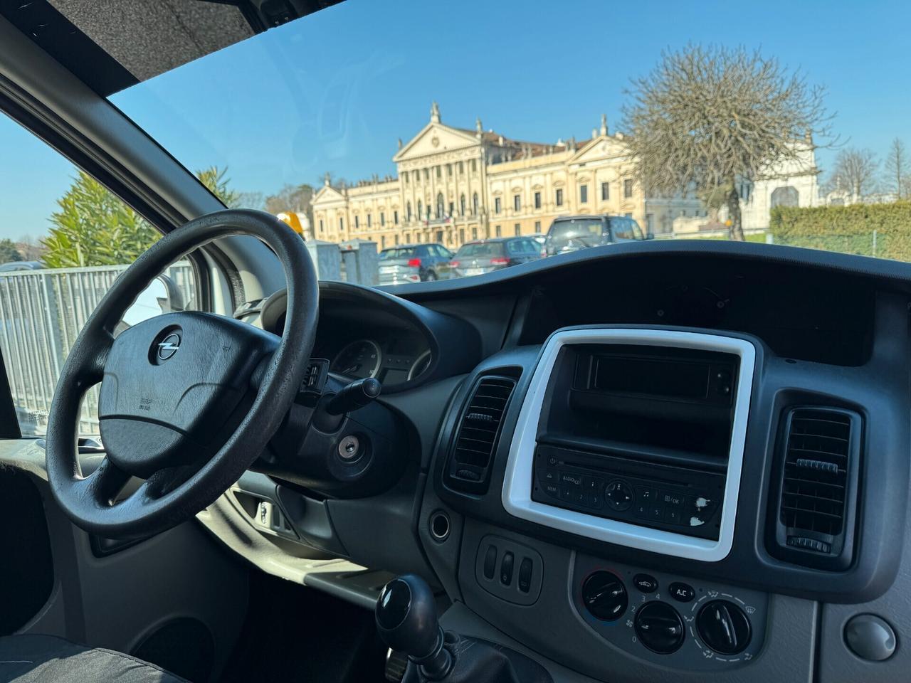 Opel Vivaro 29 2.0 CDTI PC-TN Combi Semivetrato M1