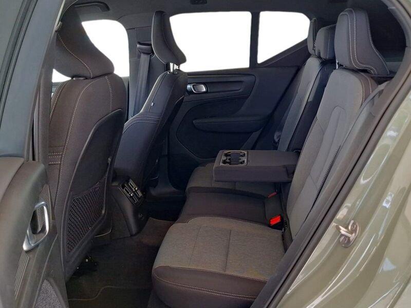 Volvo XC40 Recharge T4 129+82 Plug-In Hybrid Automatica Recharge Plus Dark N1 Autocarro