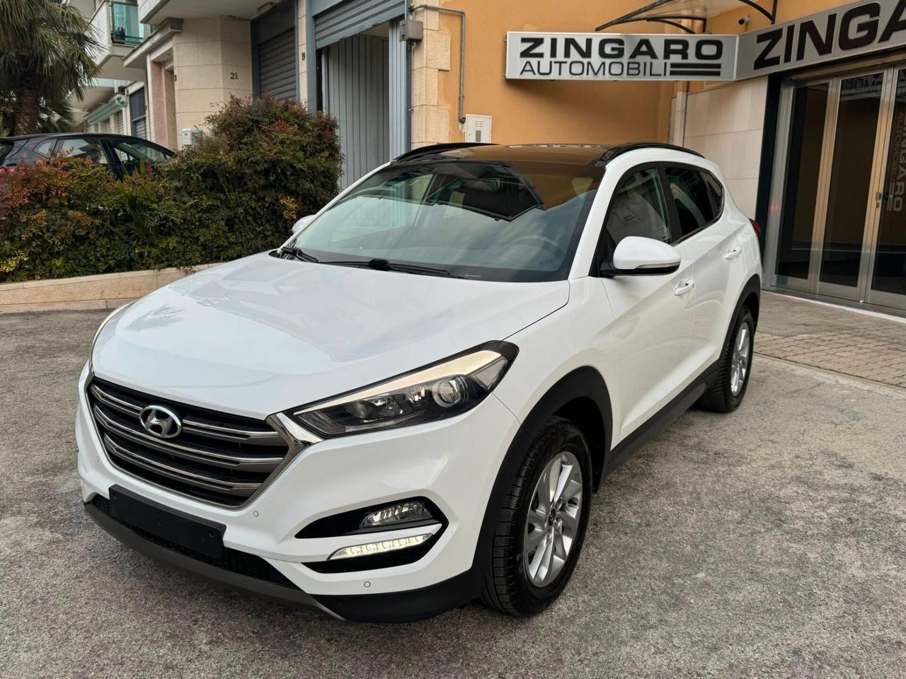 HYUNDAI TUCSON 1.7 CRDI 115 CV. TETTO APRIB.+NAVI